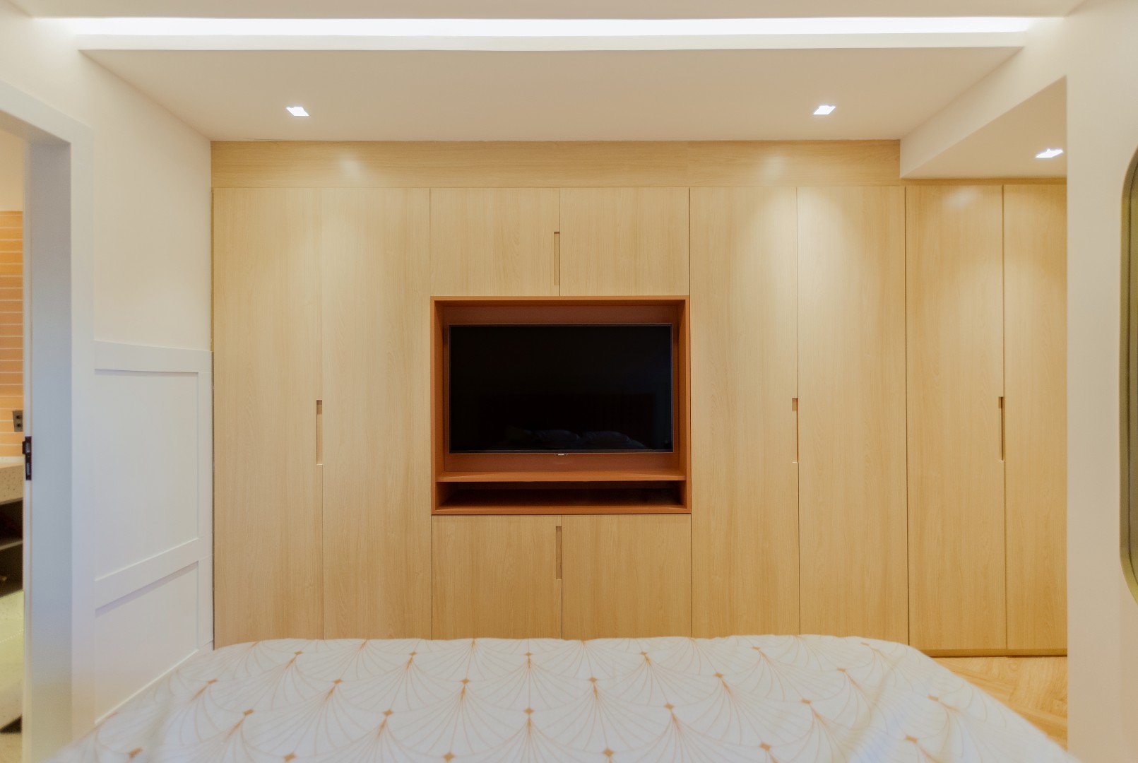 projeto_arquitetura_recife_reforma_apartamento_quarto_casal_armario_guarda_roupa_tv_nicho