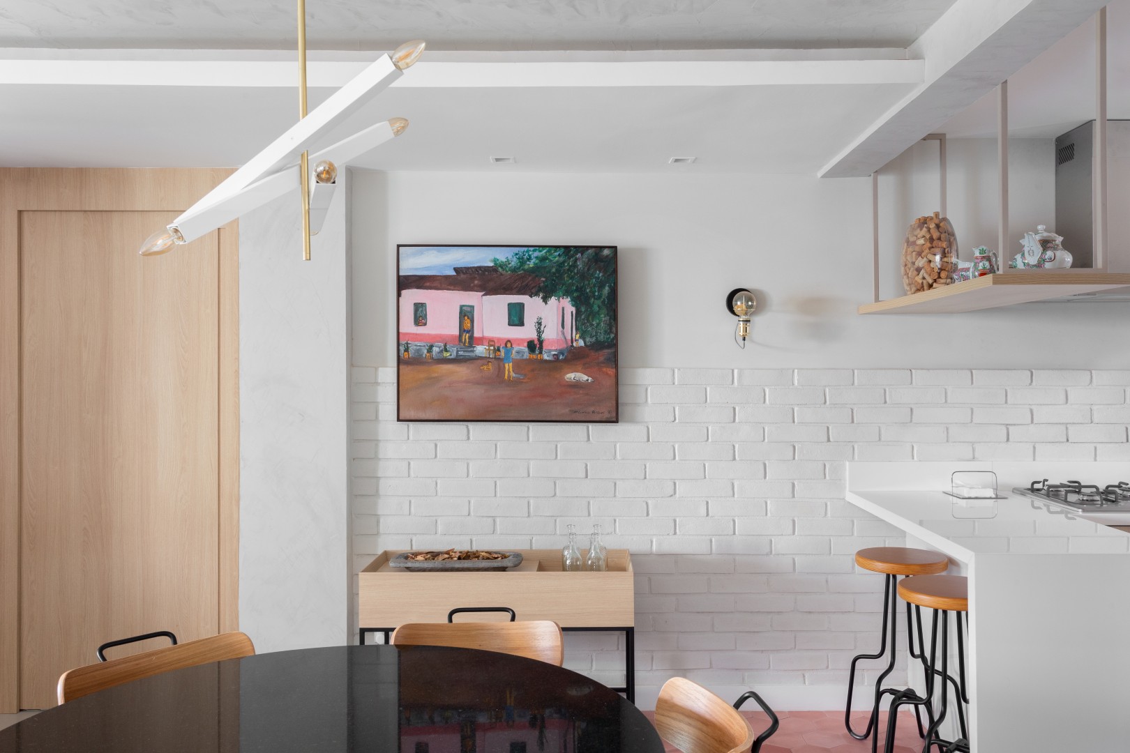 projeto_arquitetura_recife_reforma_apartamento_sala_jantar_integrada_cozinha_americana_tijolo_aparente_mesa_redonda